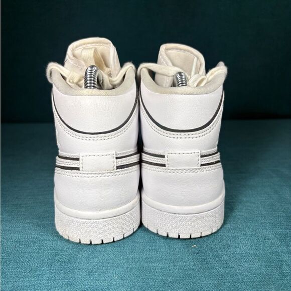 Size 6 - Women’s Nike Air Jordan 1 Mid Iridescent shoes - Picture 2 of 12